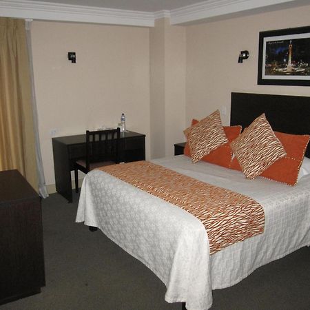Hotel Novalux Ambato Exterior foto