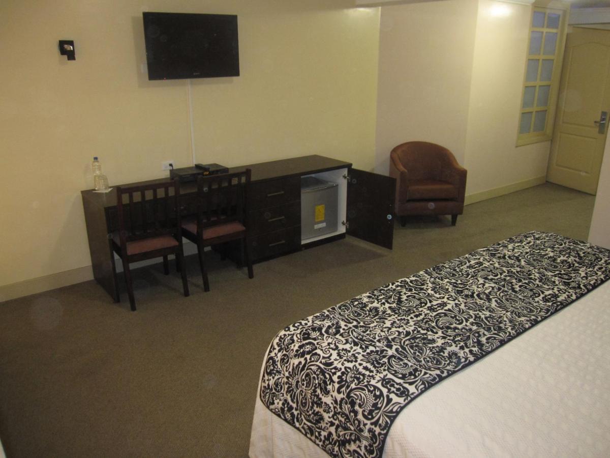 Hotel Novalux Ambato Exterior foto