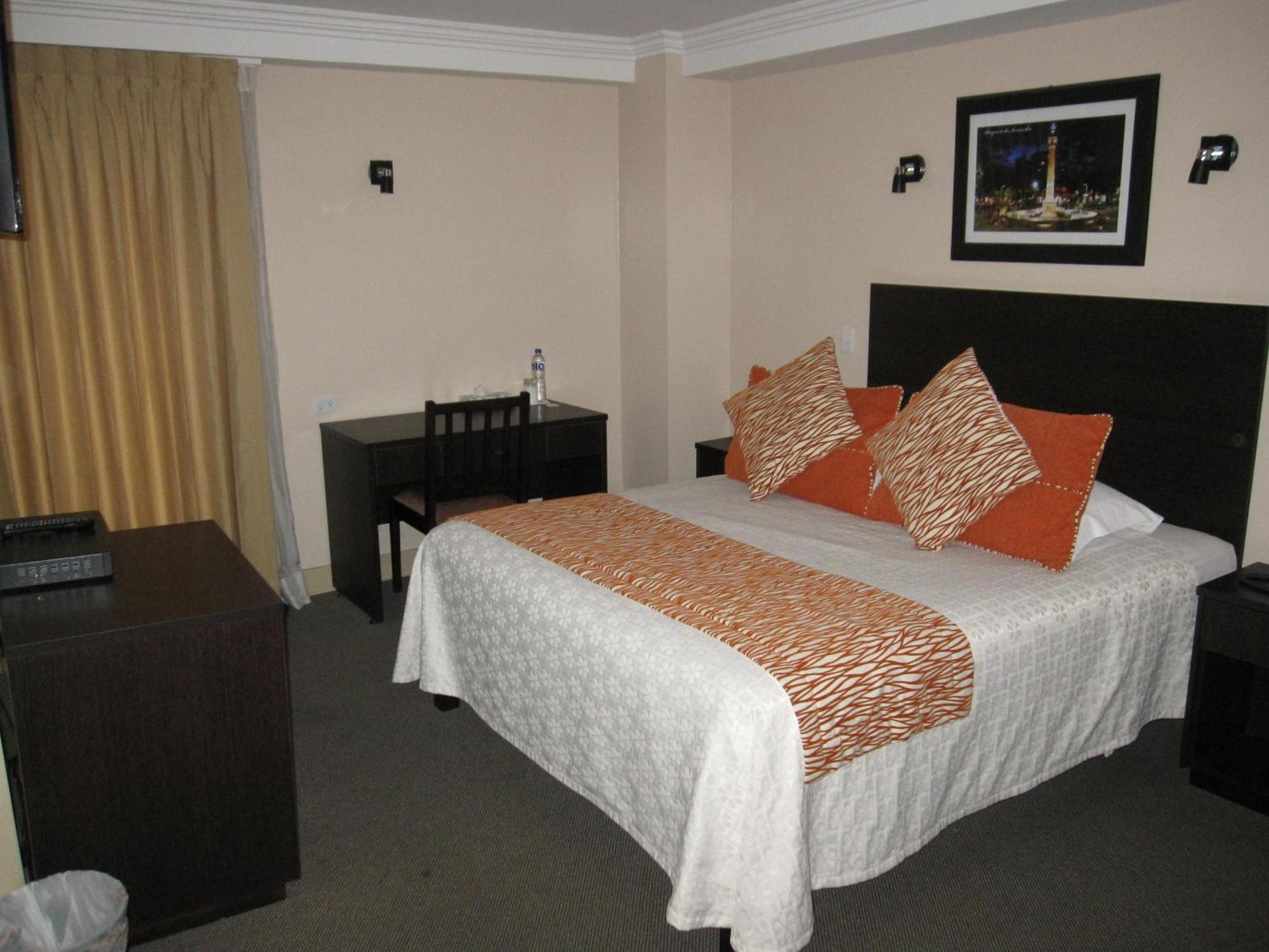 Hotel Novalux Ambato Exterior foto
